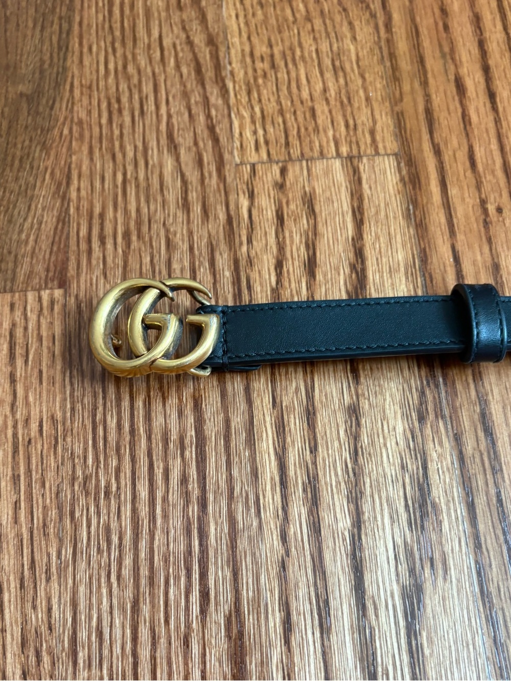 Gucci Black Leather Belt with Double G Gold Buckle - Picture 2 of 5